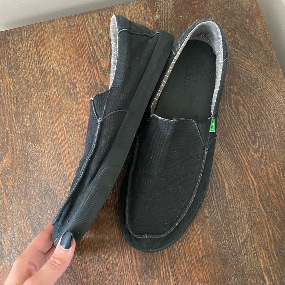 Men’s Sanuk sidewalk suffers